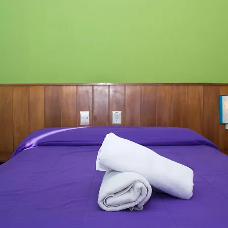 Marcopolo Inn Hostel Bariloche (Adults Only)-2